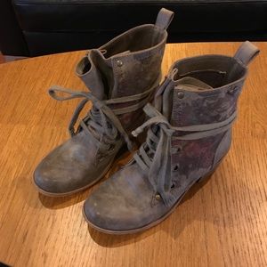 Roxy Grey Booties ||Size 6.5||